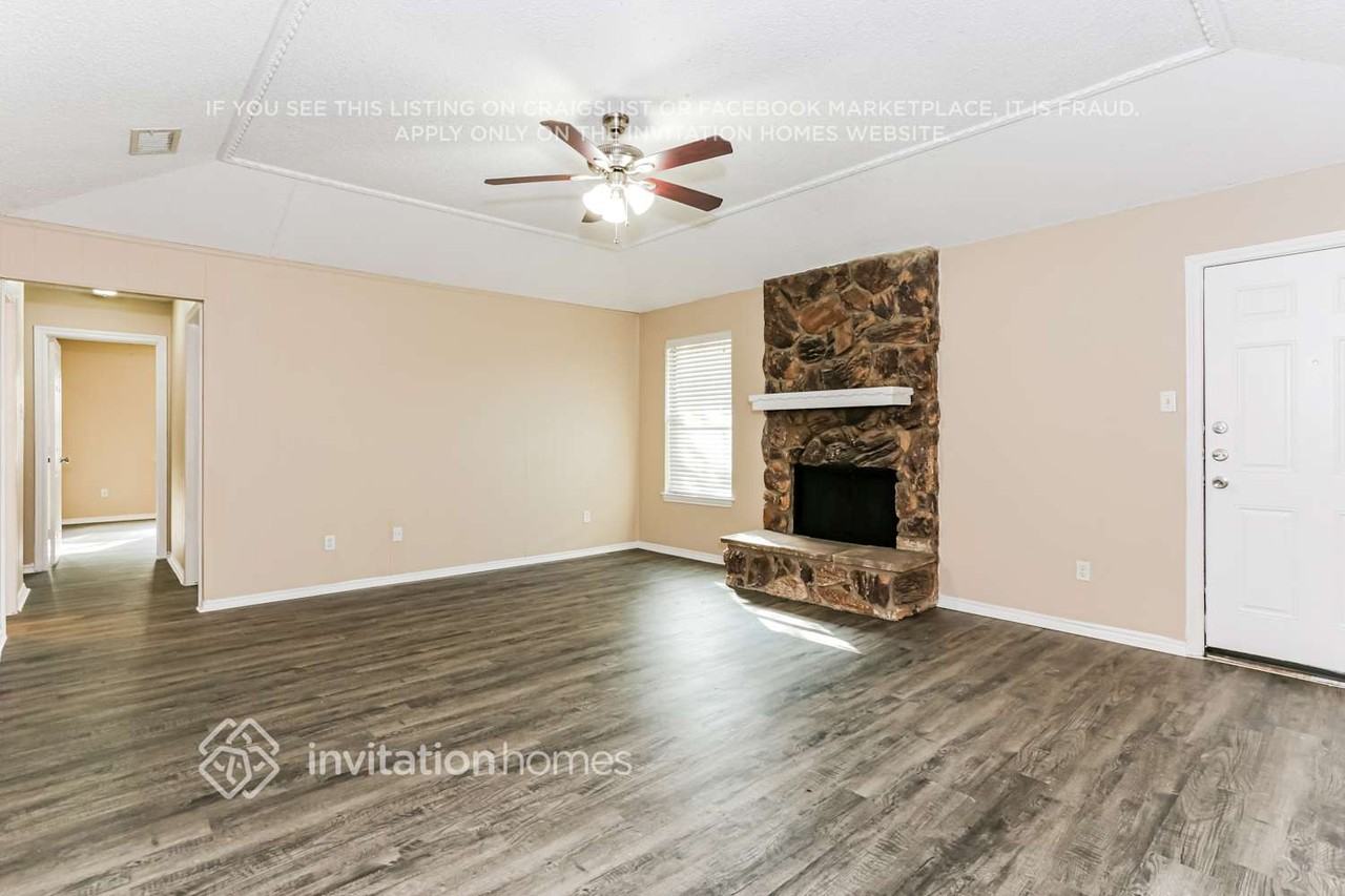 4208 Ticino Valley Ct - Photo 4 of 18