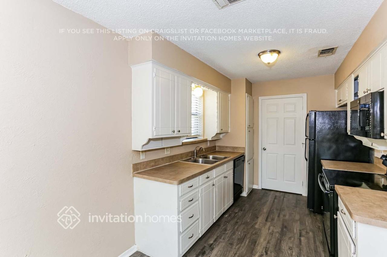 4208 Ticino Valley Ct - Photo 6 of 18