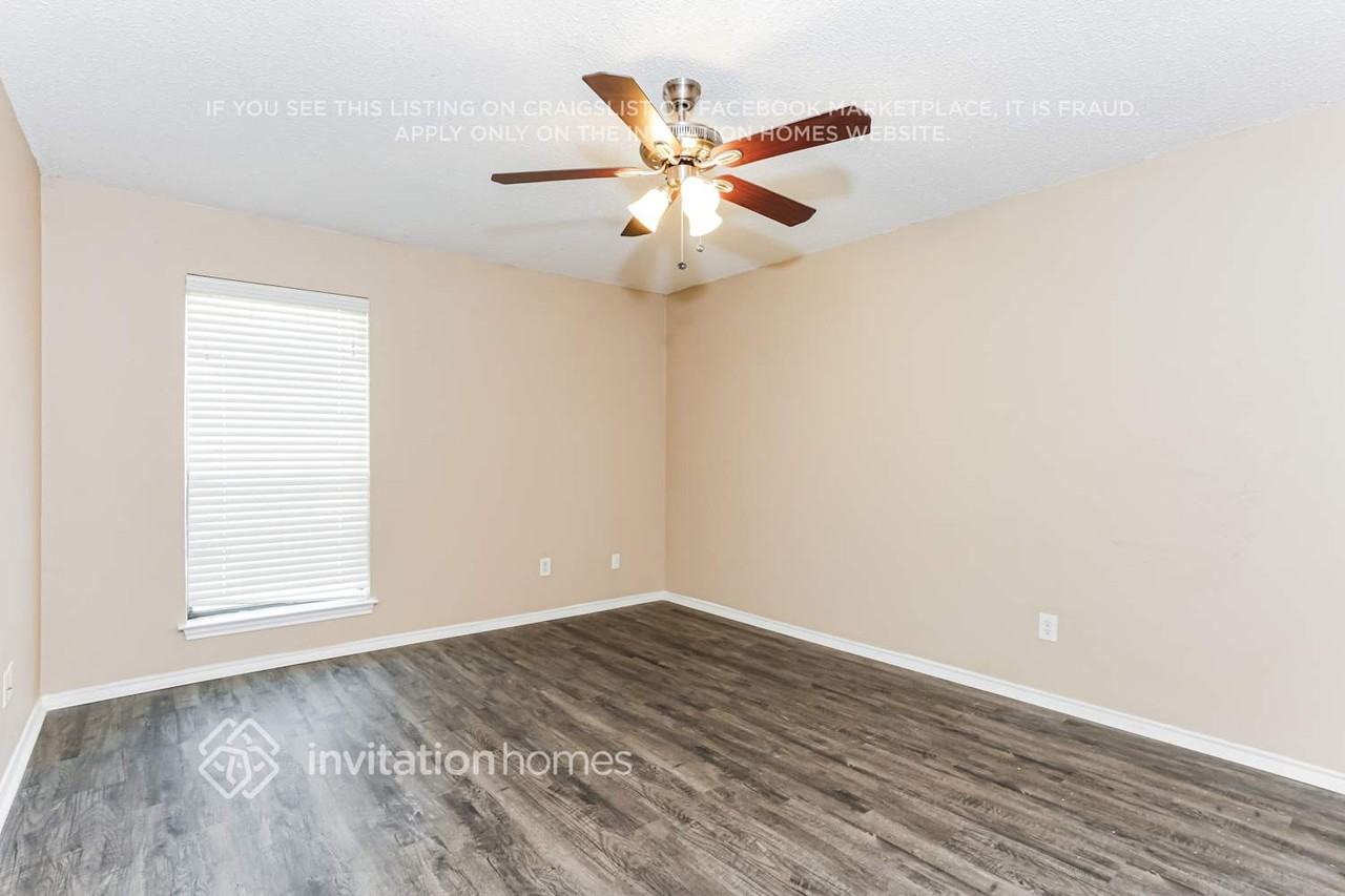 4208 Ticino Valley Ct - Photo 5 of 9