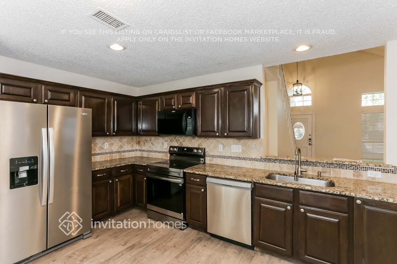 1010 Silver Spruce Dr - Photo 6 of 18