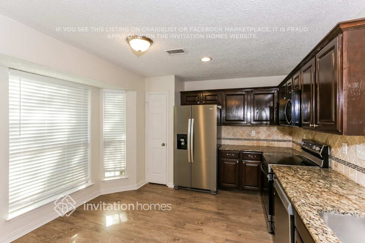 1010 Silver Spruce Dr - Photo 7 of 18