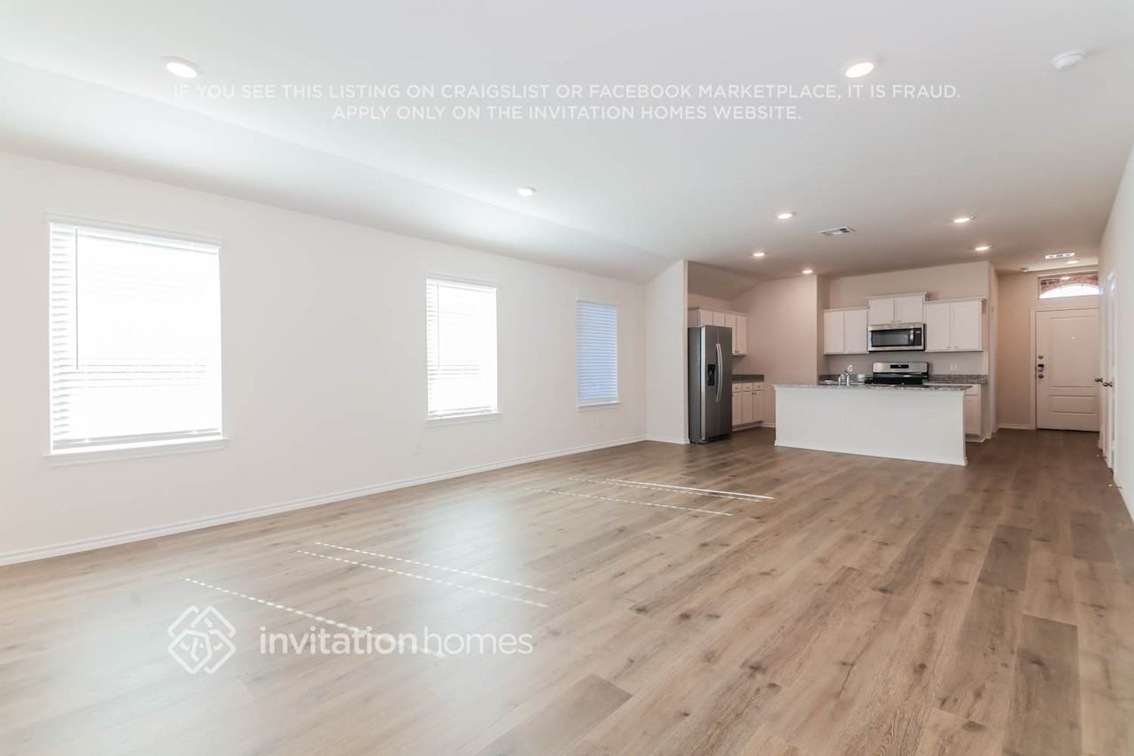 4105 River Rock Avenue - Photo 5 of 17