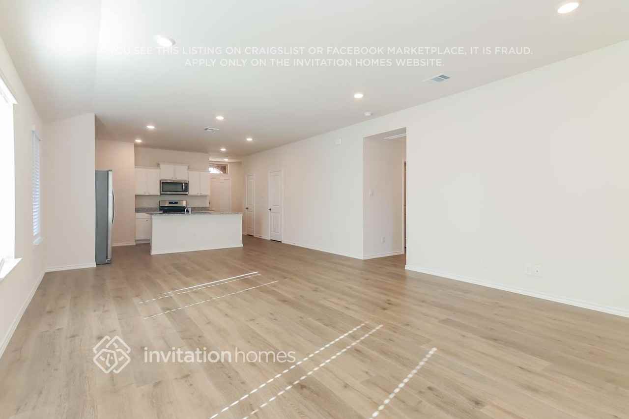 4105 River Rock Avenue - Photo 7 of 17