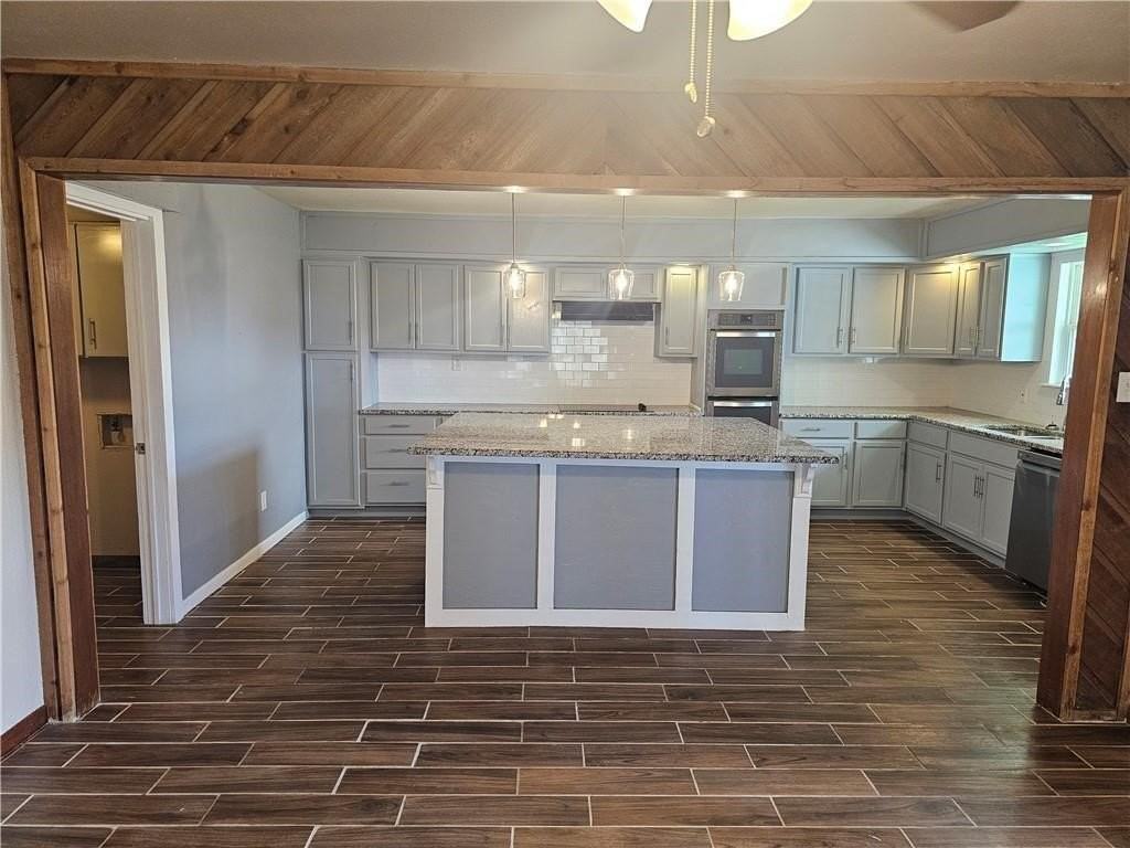 2011 Pecan Dr - Photo 7 of 19