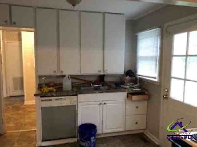 212 Arnold Blvd - Photo 3 of 10