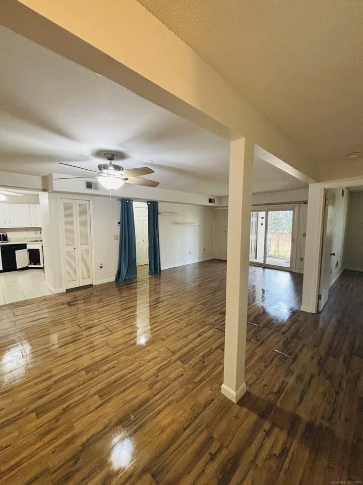 507 Twin Circle Drive #507 - Photo 5 of 14