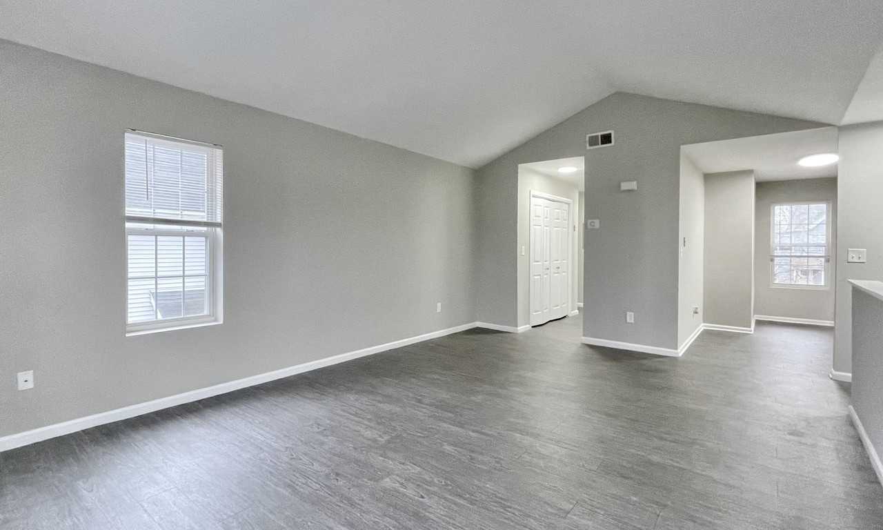 68 W Main St - Photo 6 of 15