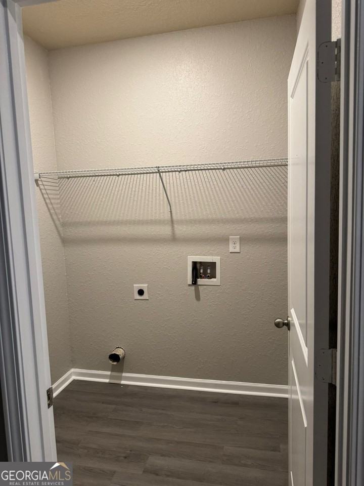 3475 Ridge Hill Parkway - Photo 5 of 34