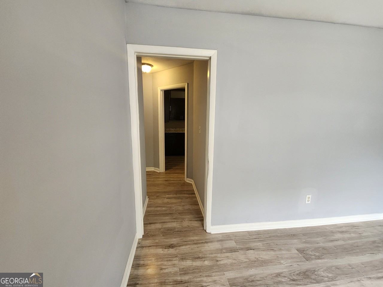 2639 Willow Street #B - Photo 4 of 12