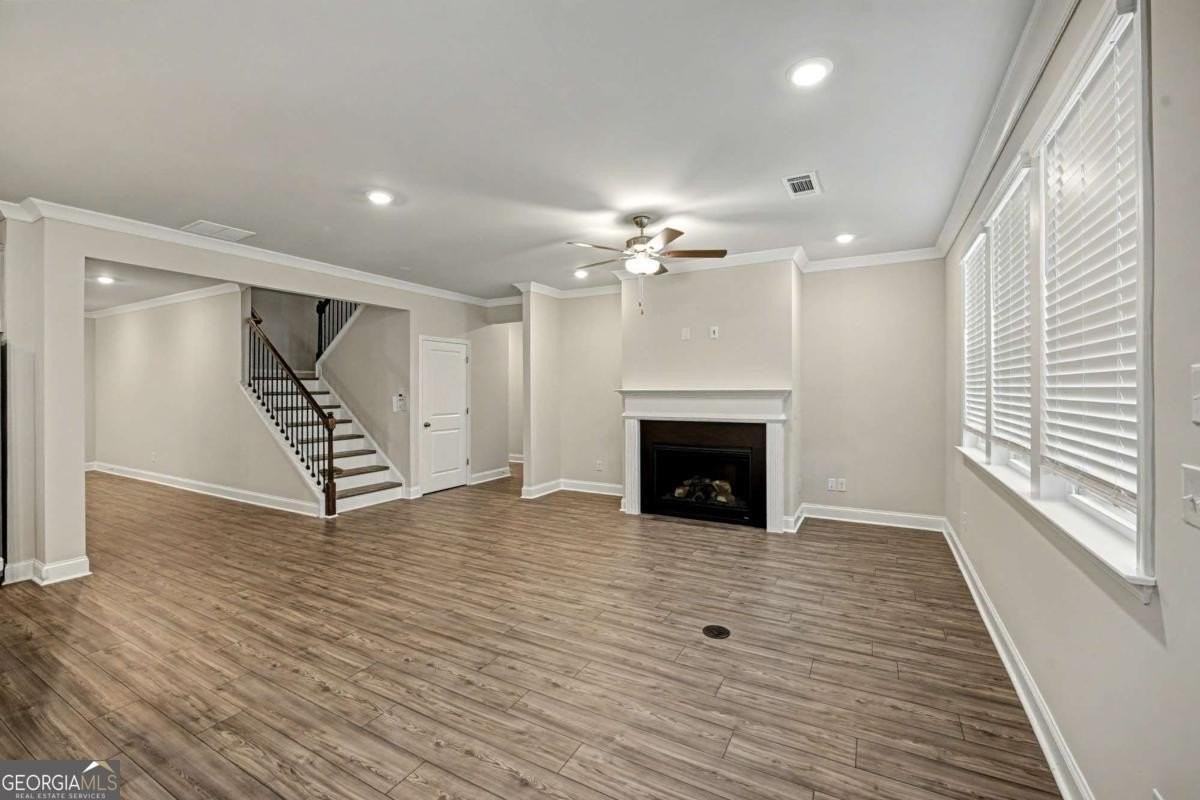 3068 Shirecrest Ln - Photo 4 of 40