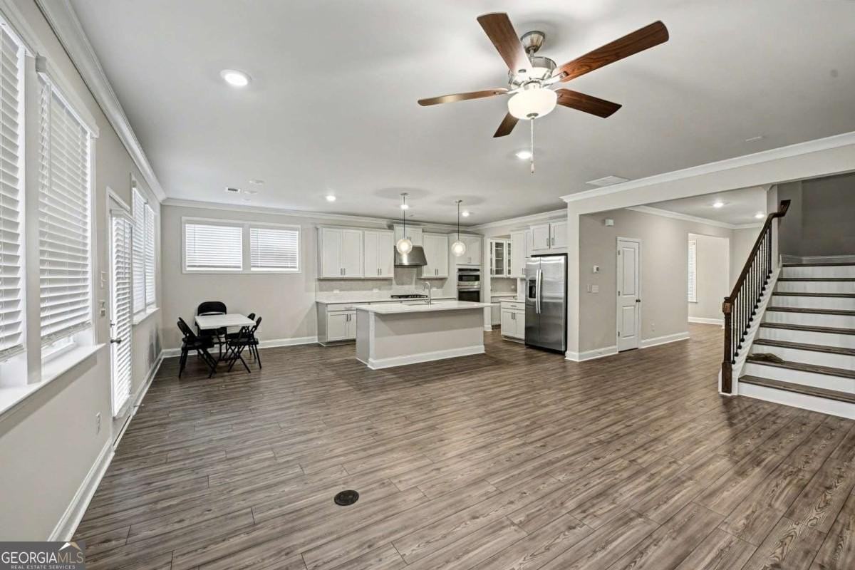 3068 Shirecrest Ln - Photo 7 of 40