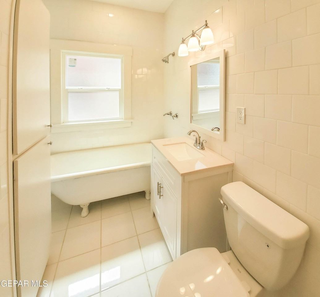 2809 Wheeling Ave - Photo 4 of 15