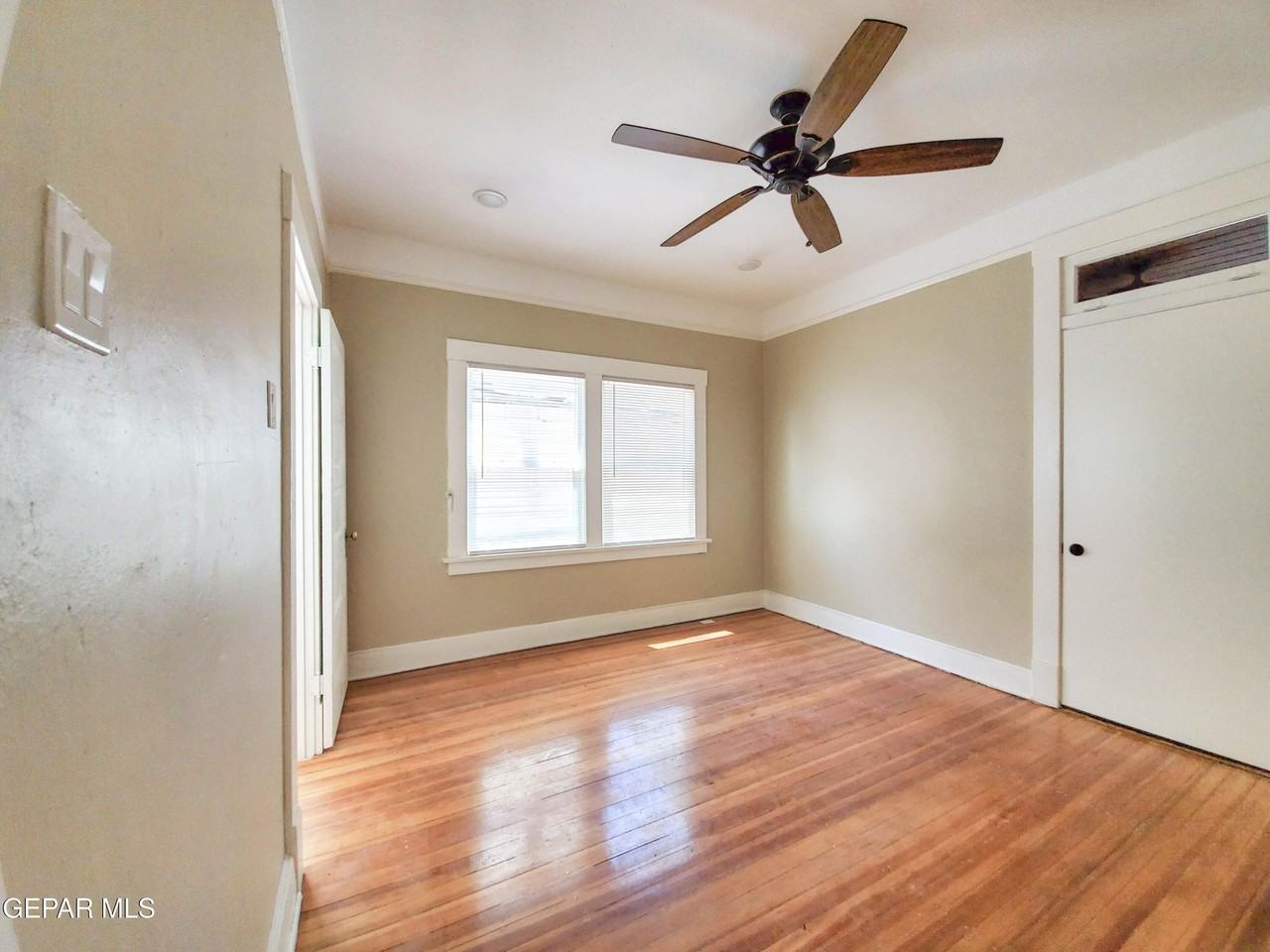 2809 Wheeling Ave - Photo 6 of 15