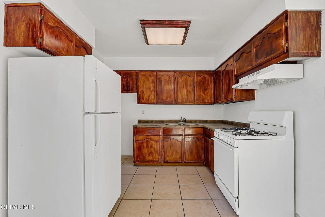 10068 Oakwood Dr - Photo 7 of 24