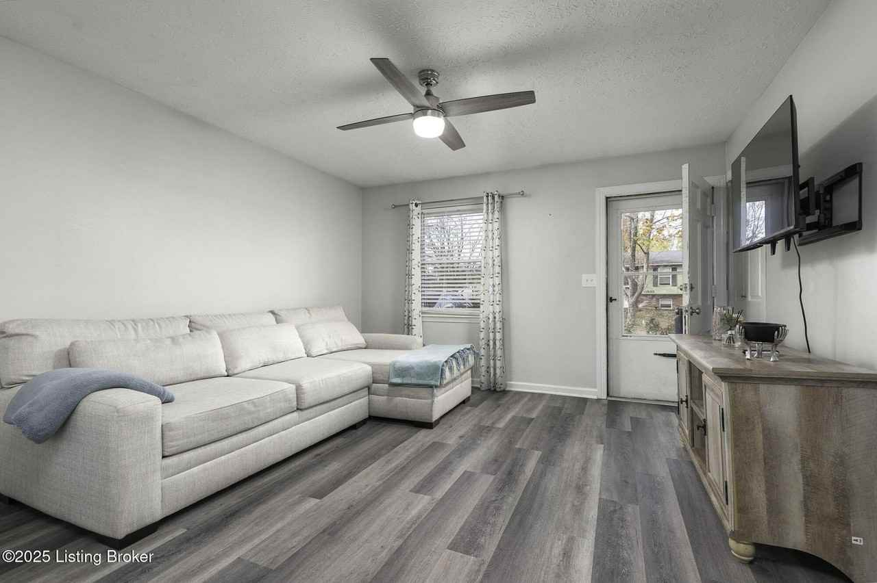 11502 Rock Bass Ct - Photo 2 of 35