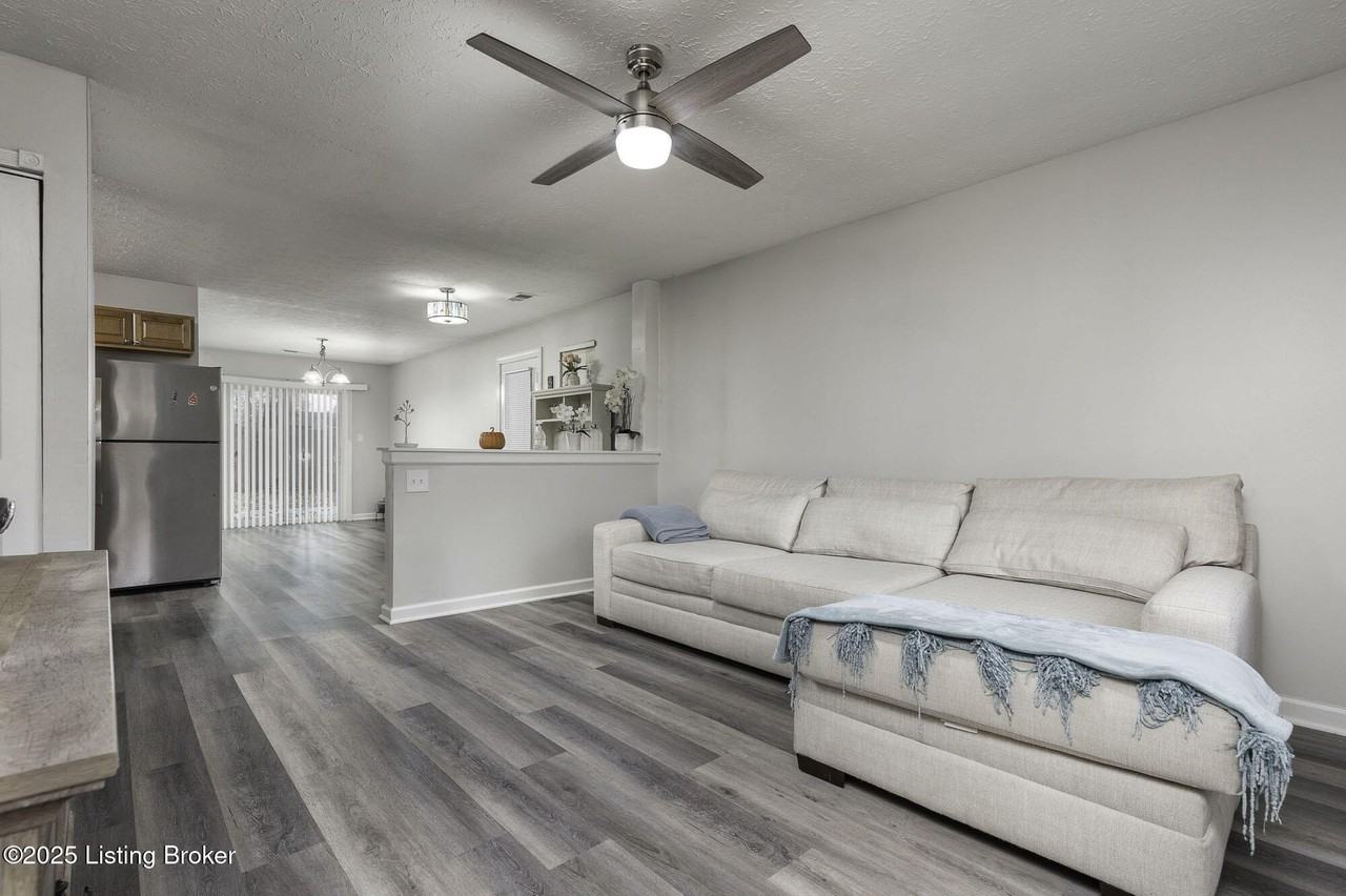 11502 Rock Bass Ct - Photo 5 of 35