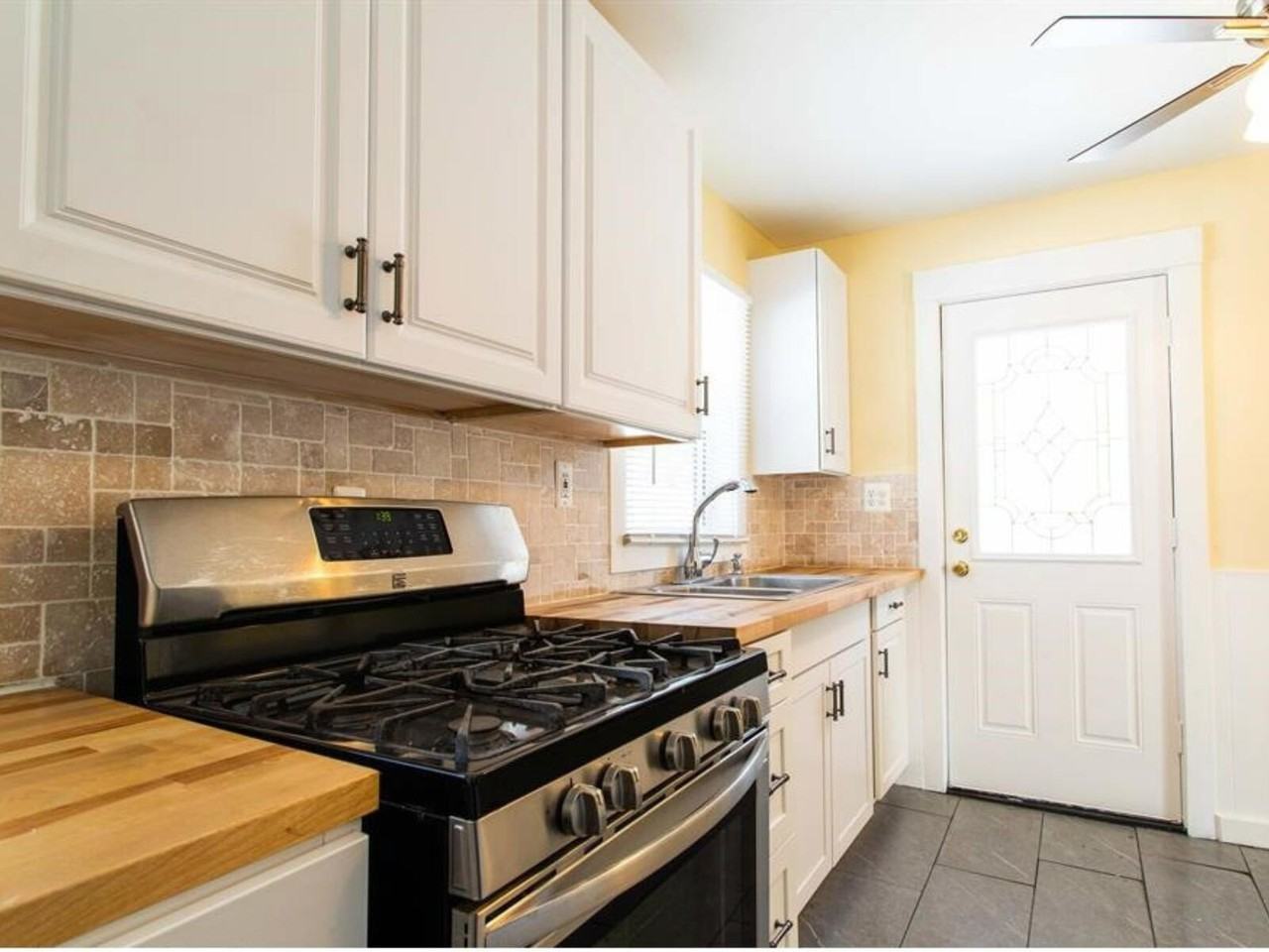 14411 Knox Ave - Photo 3 of 10