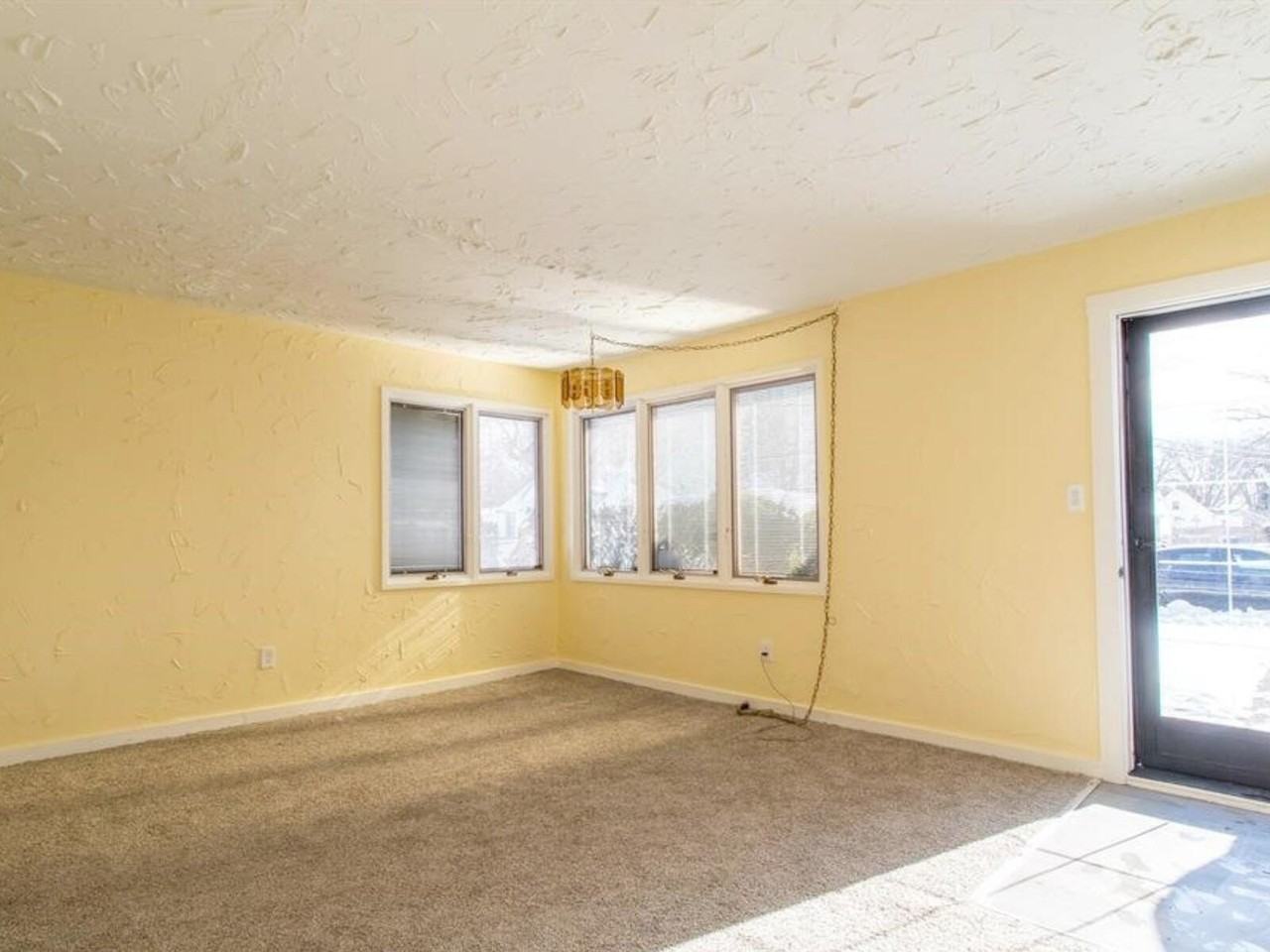 14411 Knox Ave - Photo 6 of 10