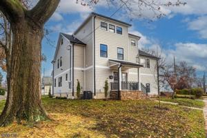 featured image of 41 Meeker Avenue