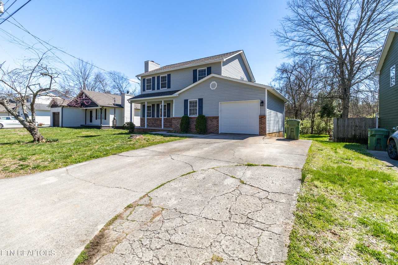 4400 Northgate Drive - Photo 4 of 40