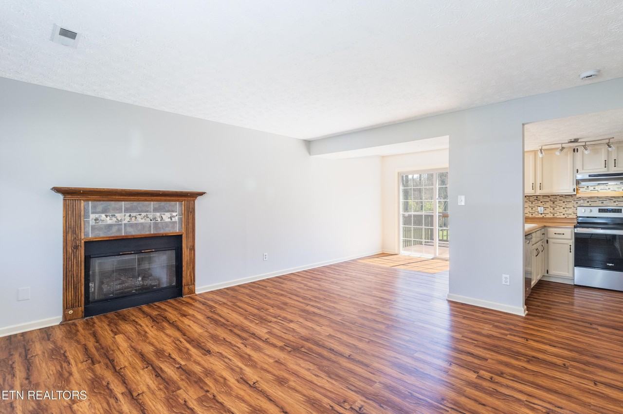 4400 Northgate Drive - Photo 6 of 40