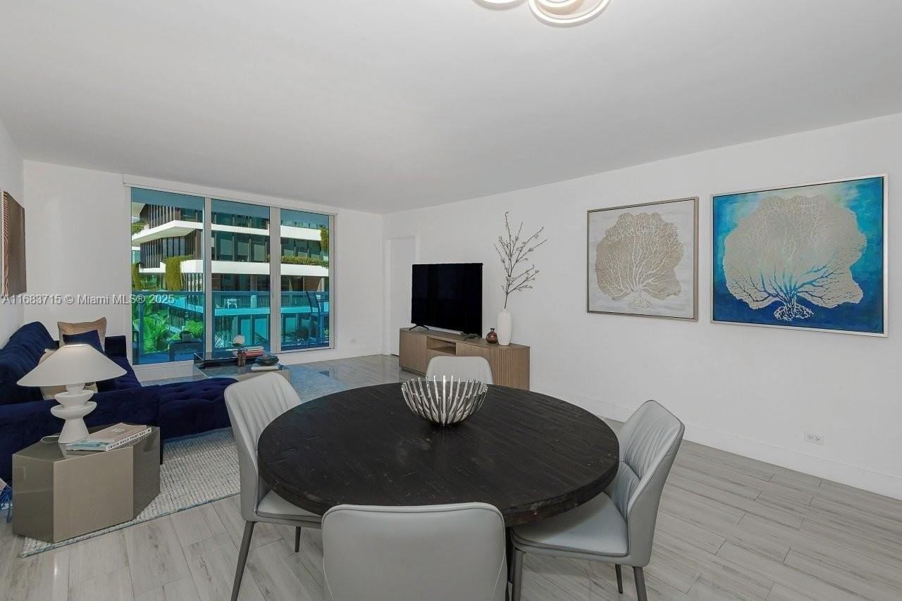 2301 Collins Ave #534 - Photo 2 of 38