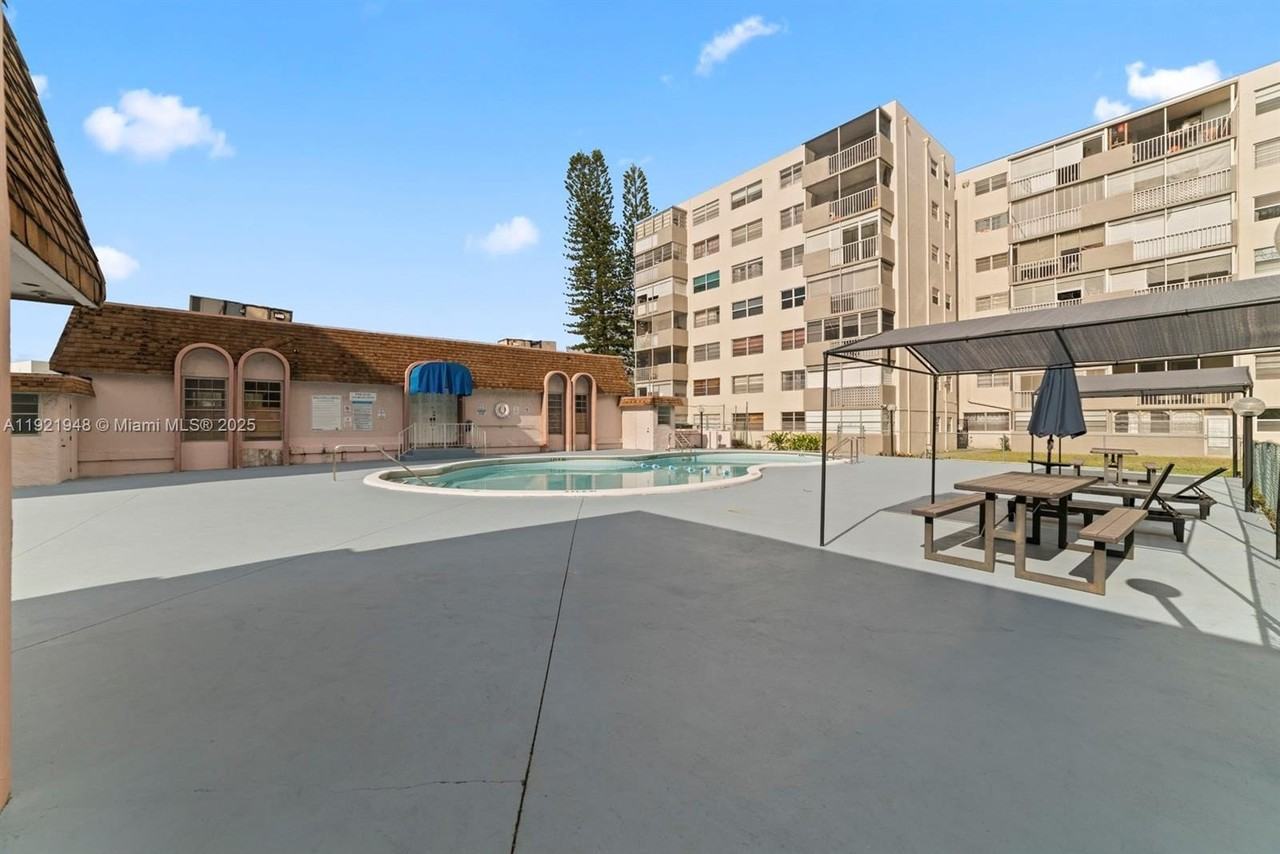 16450 Miami Drive #602 - Photo 3 of 26