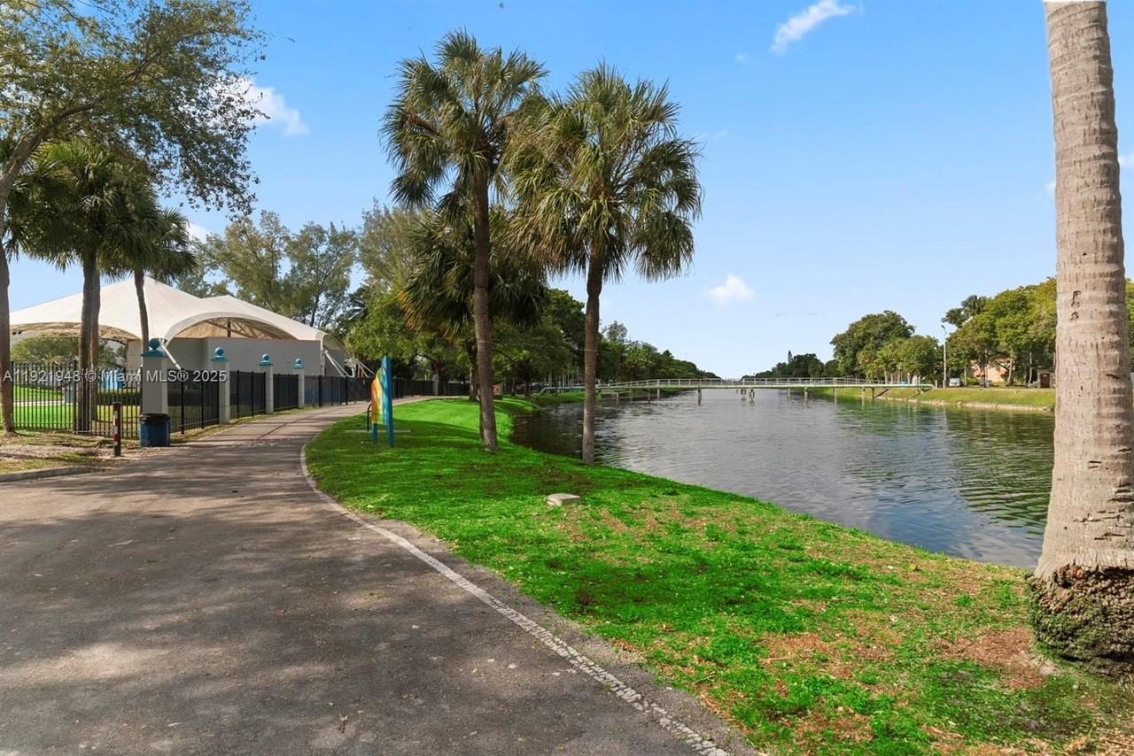 16450 Miami Drive #602 - Photo 4 of 26