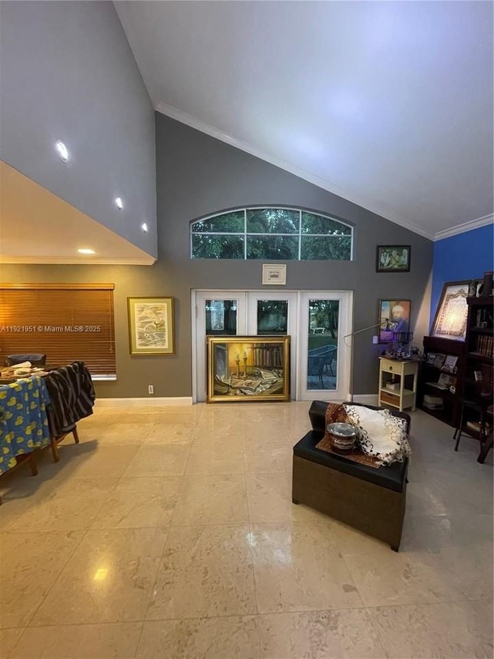 3486 Sw 51st St #3486 - Photo 2 of 20