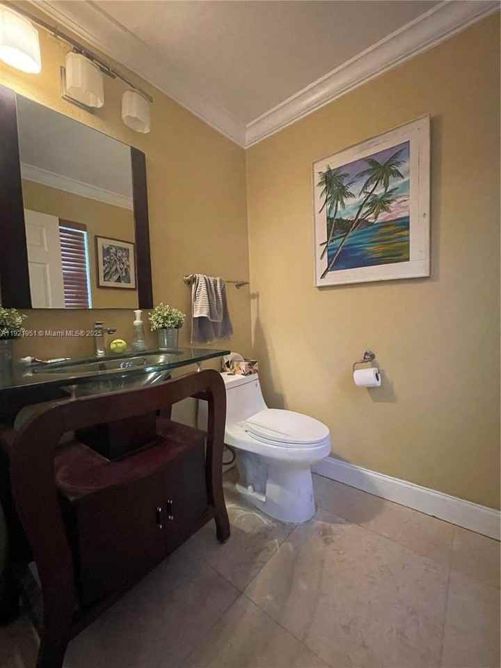 3486 Sw 51st St #3486 - Photo 5 of 20