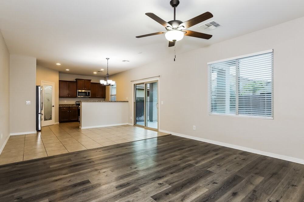 4393 W Crescent Rd - Photo 5 of 17