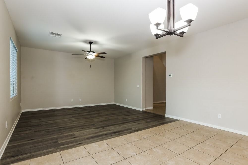 4393 W Crescent Rd - Photo 6 of 17