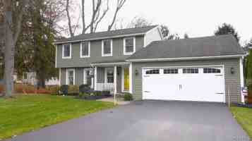 featured image of 1 Shadow Lane