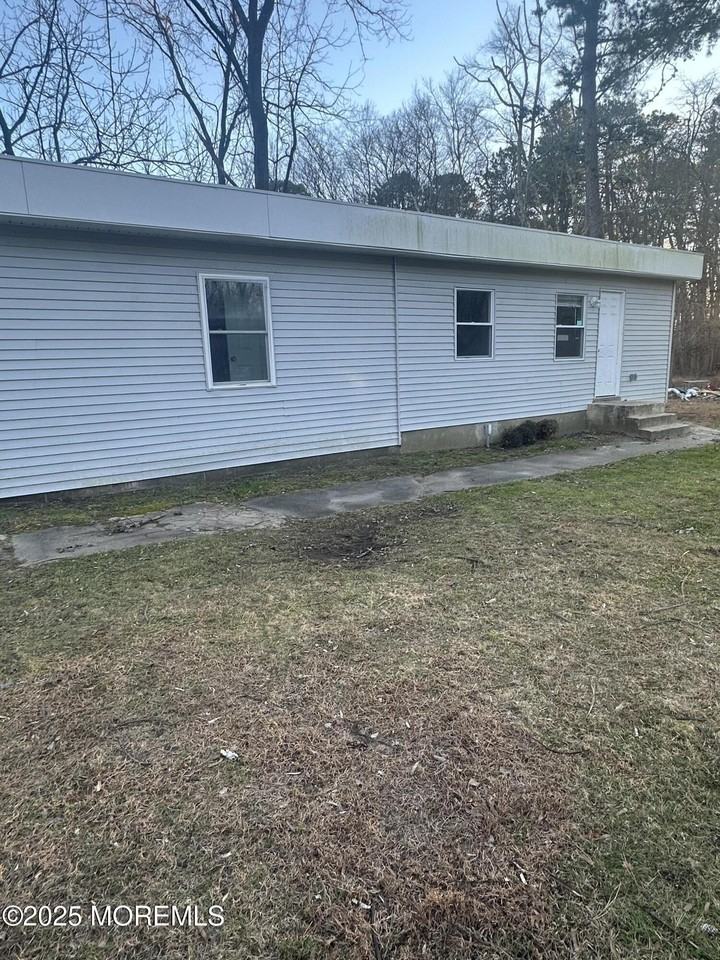 244 Perrineville Road - Photo 2 of 9