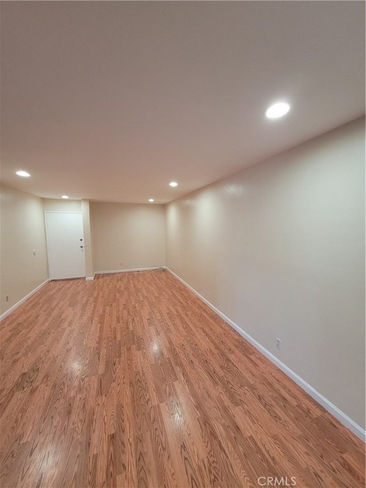 4110 Elm Ave #201 - Photo 5 of 34