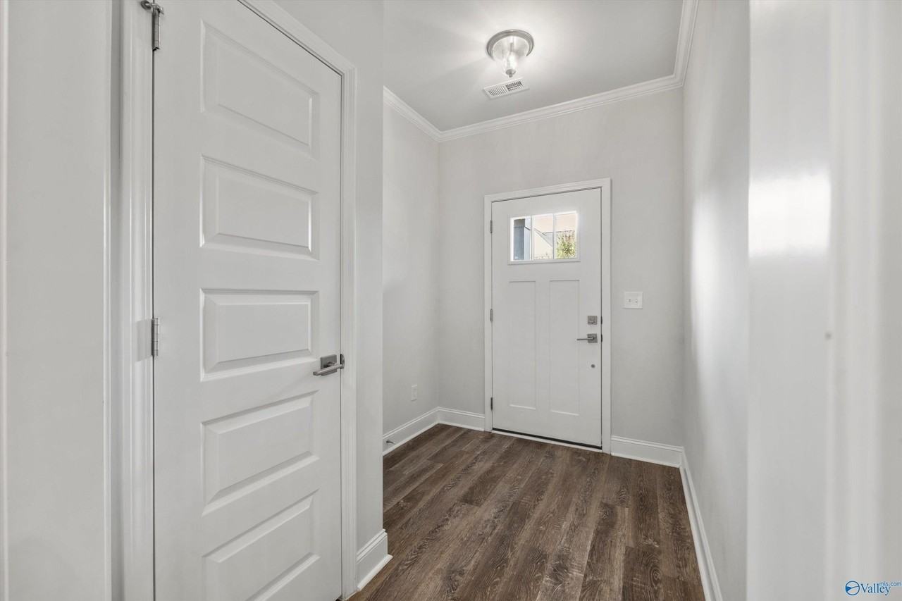 17246 Chelsea St - Photo 4 of 30