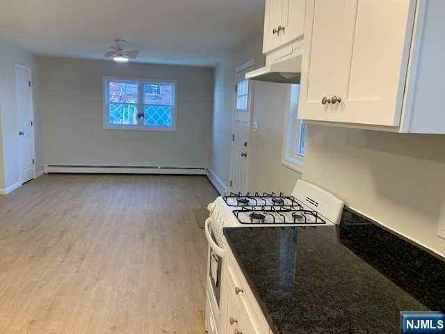 76 Grant St - Photo 3 of 5