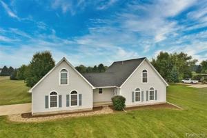 featured image of 1014 Deer Valley Drive