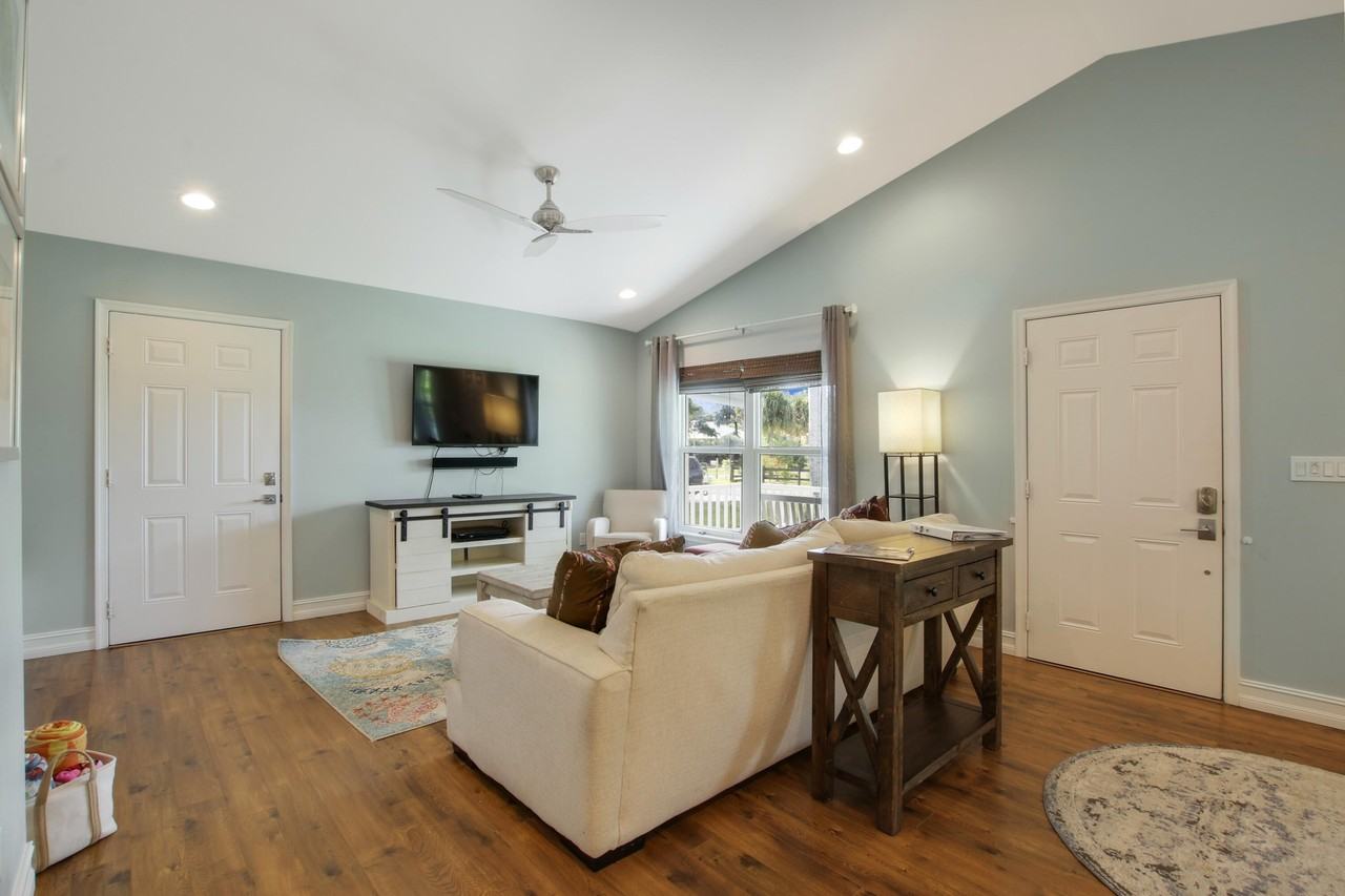 9155 Se Athena St - Photo 5 of 25