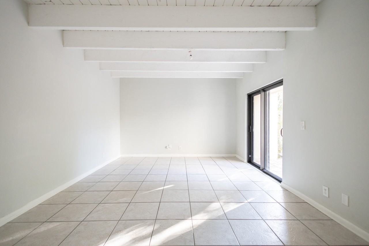 1640 Shaker Cir - Photo 5 of 14