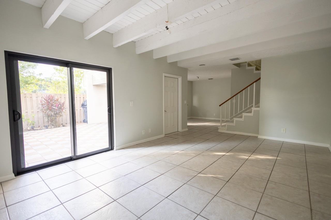 1640 Shaker Cir - Photo 6 of 14