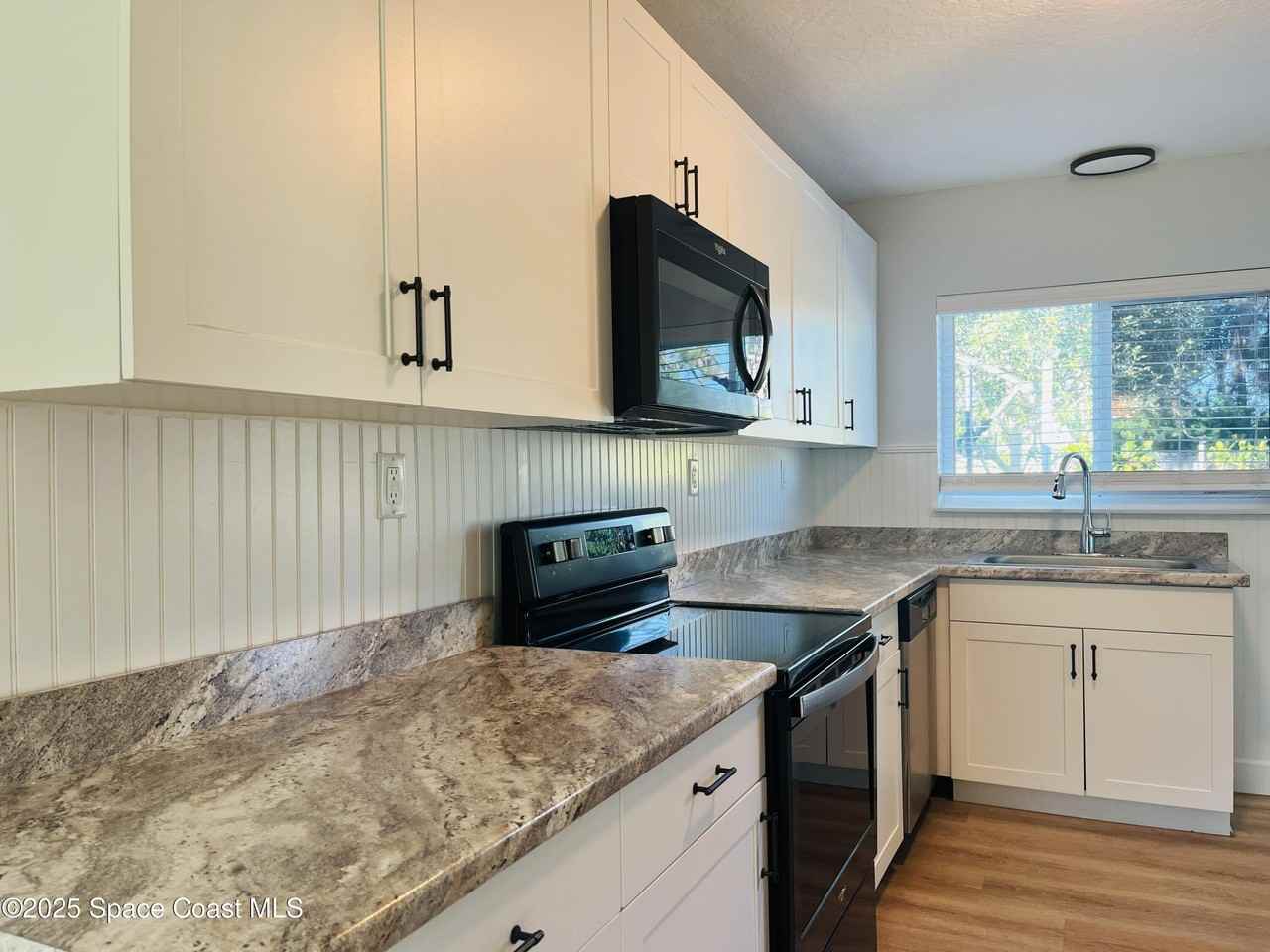 66 Tennessee Ave - Photo 2 of 16