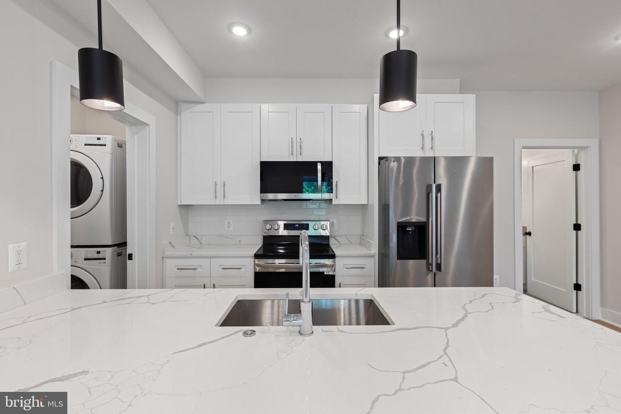 2236 40th Street Northwest #5 - Photo 6 of 37