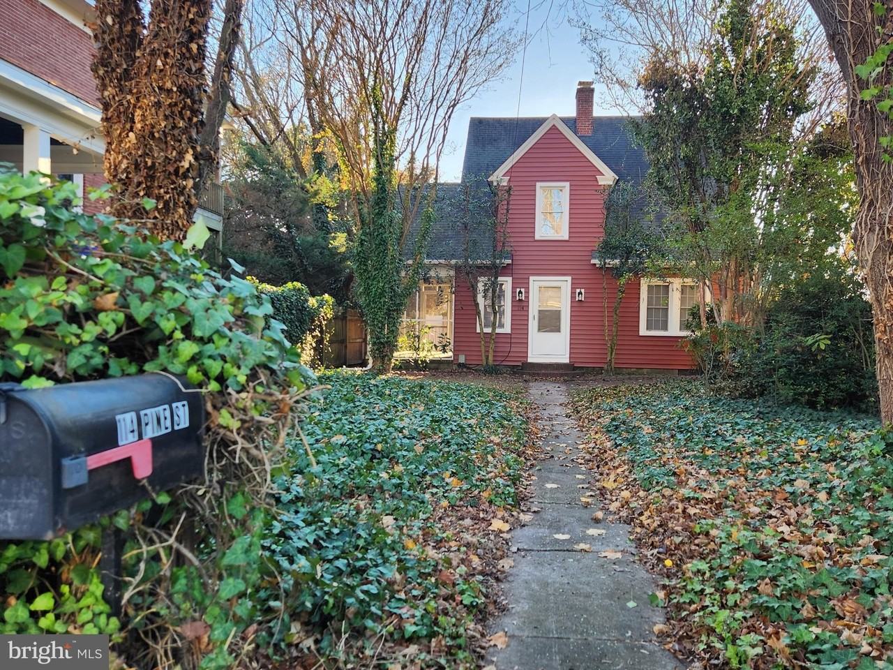 114 N Pine St - Photo 2 of 25