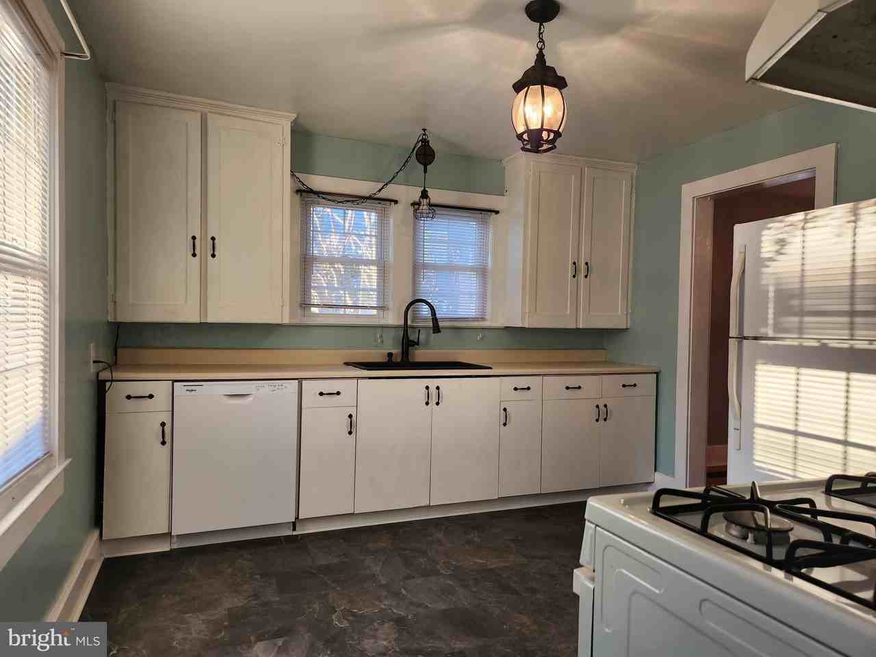 114 N Pine St - Photo 7 of 25