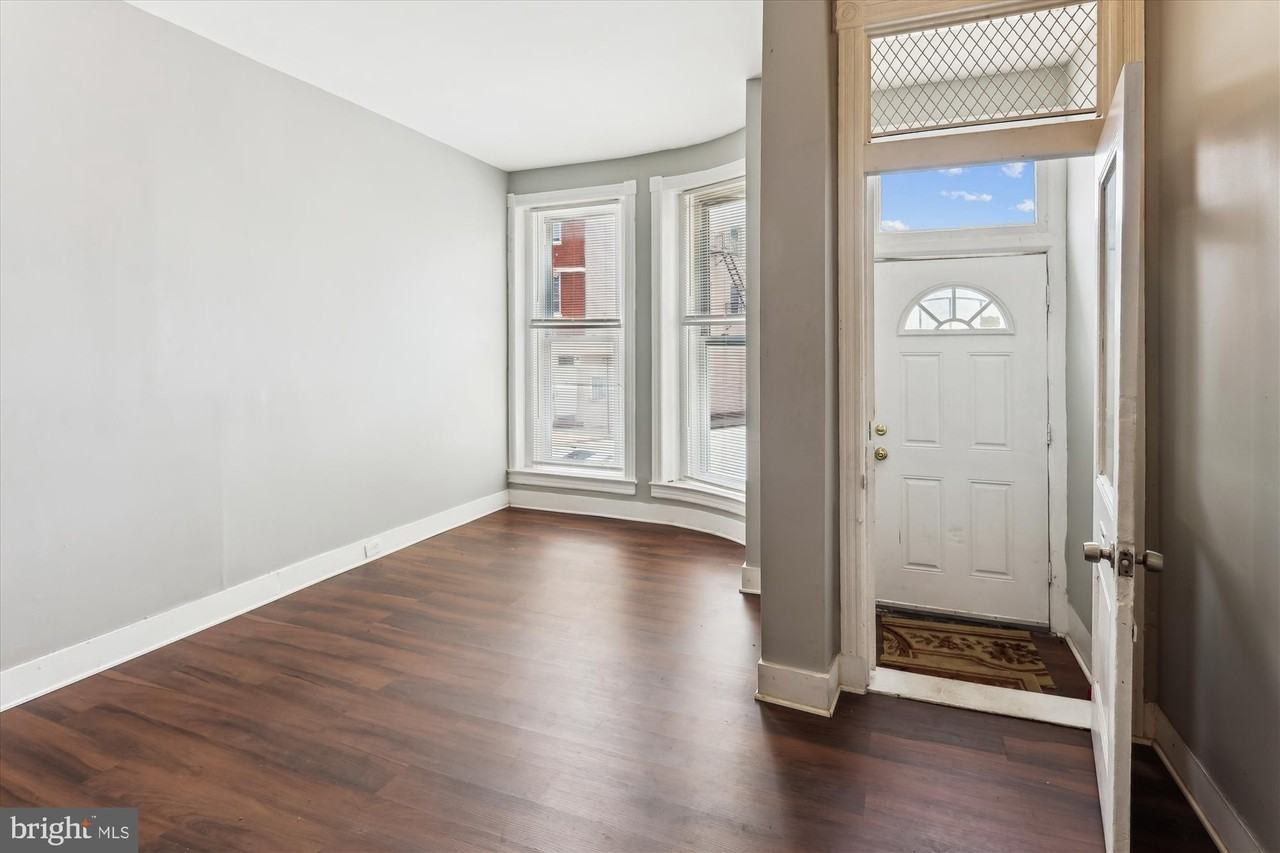 2315 Mcculloh St - Photo 3 of 40