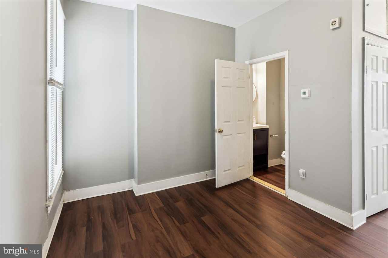 2315 Mcculloh St - Photo 7 of 40