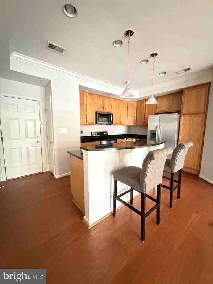 7248 Elkridge Crossing Way - Photo 6 of 47