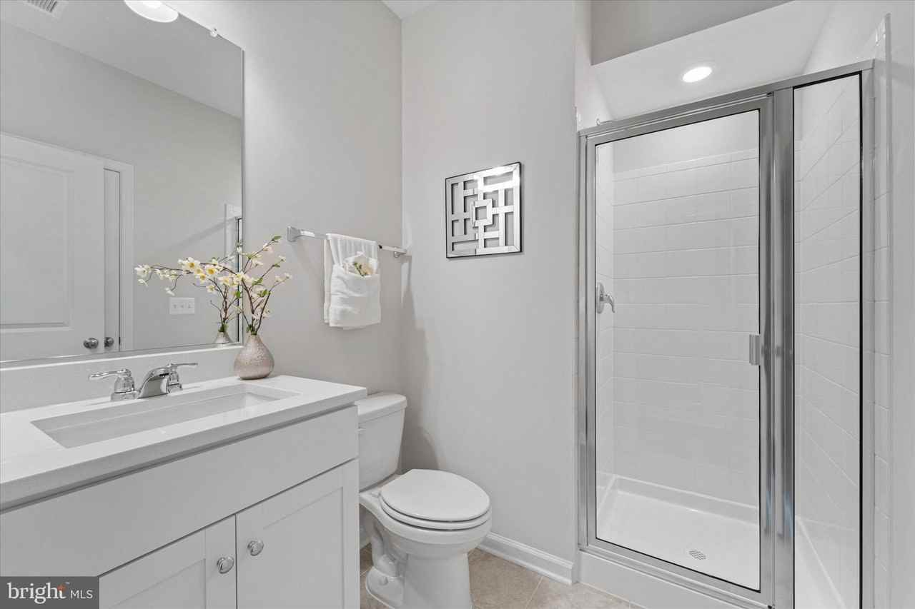 705 Sawback Square - Photo 7 of 43