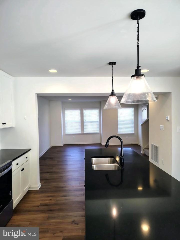 136 Tuxford Rd - Photo 5 of 27